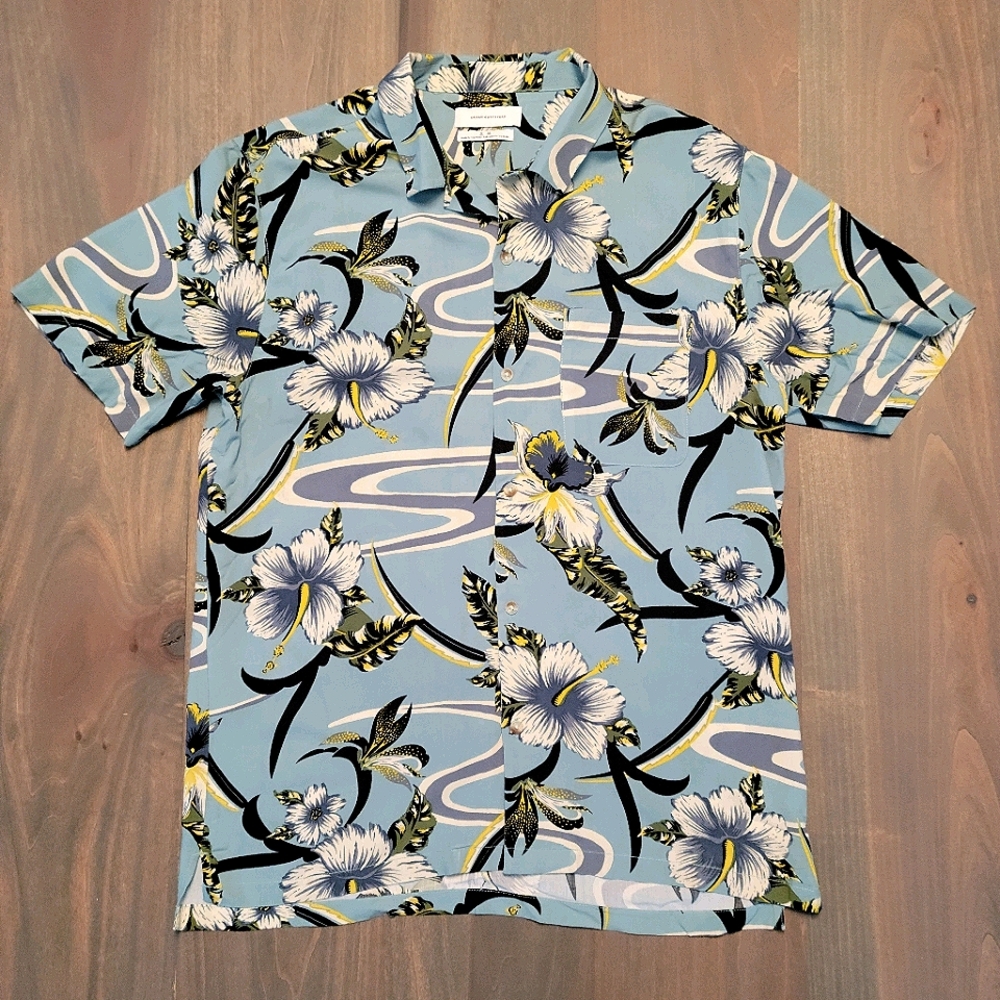Floral Hawaiian Buttonup Shirt